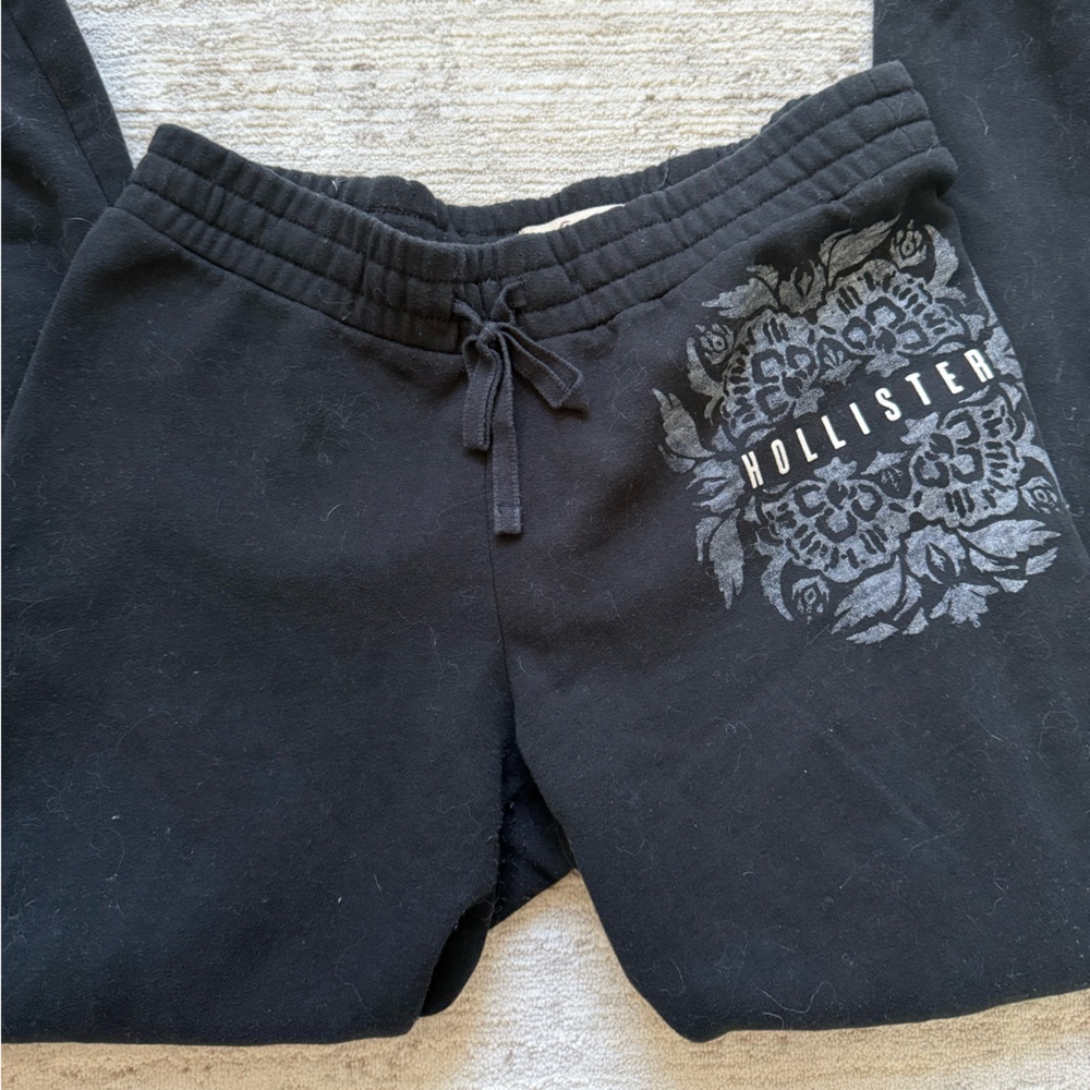 Hollister Black Joggers (Size XS) - Picture 5 of 6